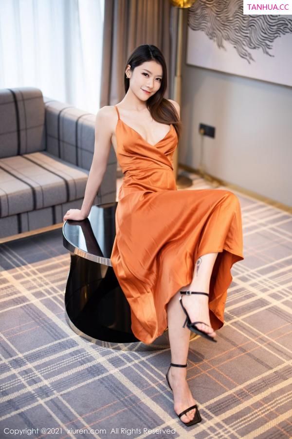 沐青  [XiuRen]高清写真图 2021.11.04 No.4166 方子萱第5张图片